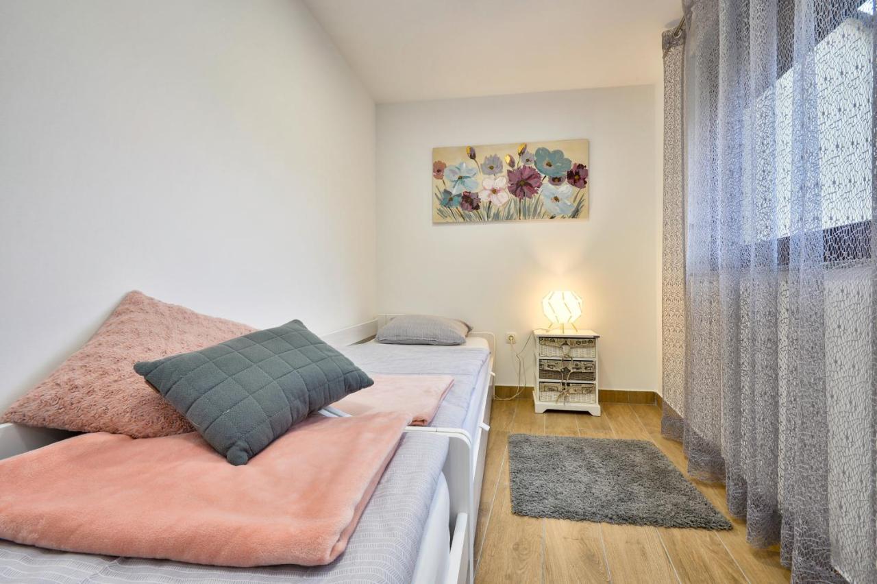 Florek & Florica Apartment Križevci Екстериор снимка